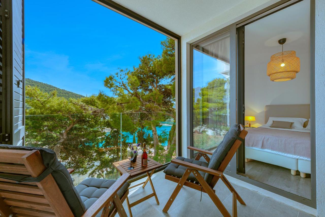 Apartment Lovely 1 Bedroom Near With Private Parking